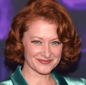 女優ケリー・オマリー の顔写真。