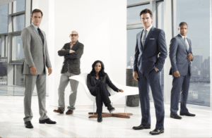 ドラマ「ホワイトカラー」の出演メンバーの写真。